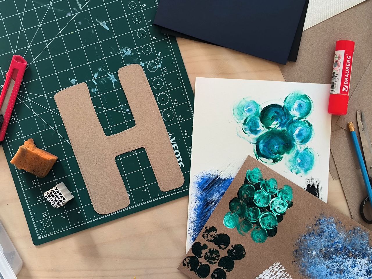 Абонемент «Буква. Ножницы. Бумага» 16+